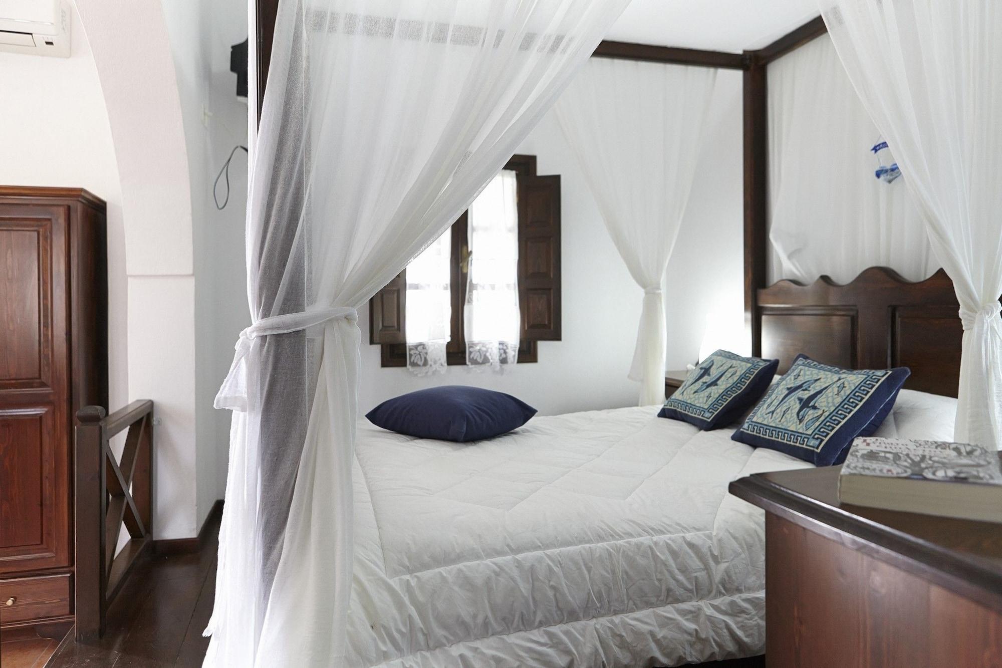 Anna Traditional Apartments Kamári Екстериор снимка