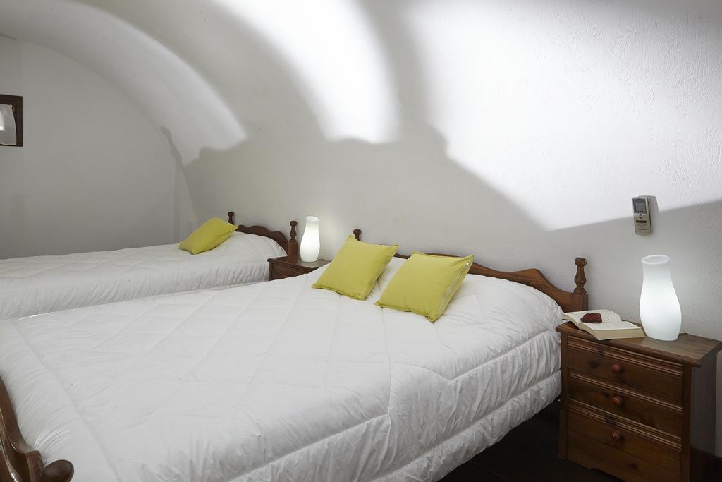 Anna Traditional Apartments Kamári Екстериор снимка
